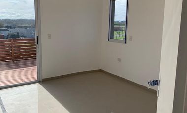 CASA EN VENTA, 5 AMBIENTES, SAN SEBASTIAN AREA 13