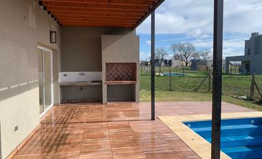 CASA EN VENTA, 5 AMBIENTES, SAN SEBASTIAN AREA 13