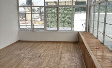 Venta Amplia Casa  Altavilla. Acepta Crédito. 5 recámaras, 2 autos. Metrobus