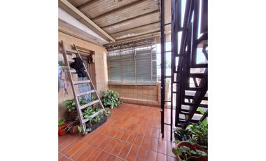 2 CASAS, LOCAL. COCHERA, ITALIA 3131. "OPORTUNIDAD"