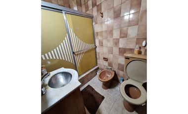 2 CASAS, LOCAL. COCHERA, ITALIA 3131. "OPORTUNIDAD"