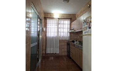2 CASAS, LOCAL. COCHERA, ITALIA 3131. "OPORTUNIDAD"