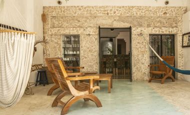 Casa en Venta / Centro Histórico de Mérida en Santiago 5 rec, 5.1 baños, Alberca