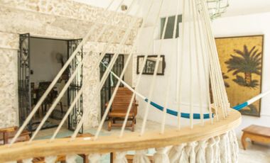 Casa en Venta / Centro Histórico de Mérida en Santiago 5 rec, 5.1 baños, Alberca