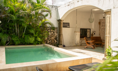 Casa en Venta / Centro Histórico de Mérida en Santiago 5 rec, 5.1 baños, Alberca