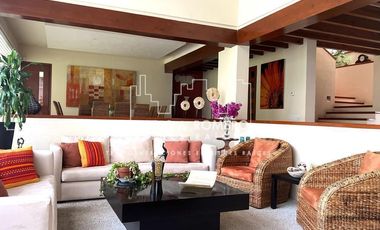 Casa en Venta en Lomas de Tarango