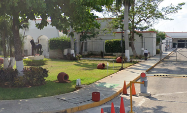 Nave industrial en renta con oficinas y amplio terreno