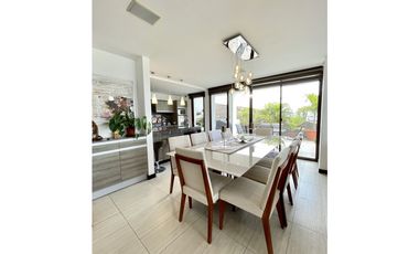 Hermosa casa vista al mar, duplex, en Urb. Ciudad del Mar