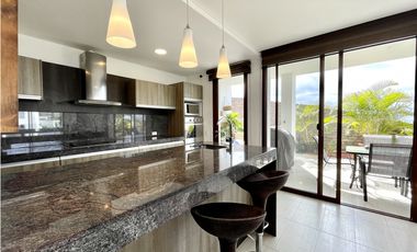 Hermosa casa vista al mar, duplex, en Urb. Ciudad del Mar