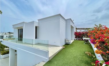 Hermosa casa vista al mar, duplex, en Urb. Ciudad del Mar