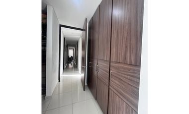 CASA EN CONJUNTO CERRADO