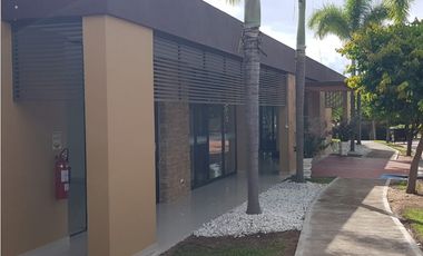 CASA EN CONJUNTO CERRADO