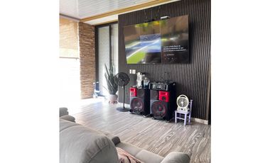 CASA EN CONJUNTO CERRADO