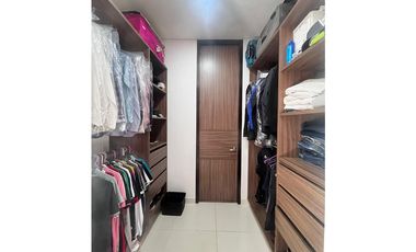CASA EN CONJUNTO CERRADO