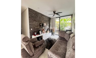 CASA EN CONJUNTO CERRADO