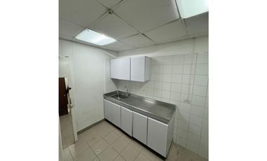SE  VENDE O SE ARRIENDA LOCAL EN MEDELLIN