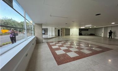 SE  VENDE O SE ARRIENDA LOCAL EN MEDELLIN