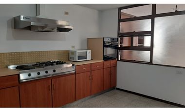 Amplia casa con jardín para arriendo en Santa Ana Occidental