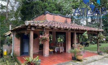 VENTA PERMUTA CASA CAMPESTRE CONJUNTO MESA DE LOS SANTOS COD: 535