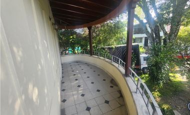 CASA  VENTA  SIMÓN BOLVAR AMÉRICA LAURELES ESQUINERA