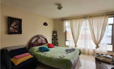 Se Vende Casa Con 2 Apartamentos Independientes En Barrio Coviprof