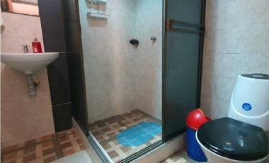 Se Vende Casa Con 2 Apartamentos Independientes En Barrio Coviprof