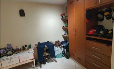 Se Vende Casa Con 2 Apartamentos Independientes En Barrio Coviprof