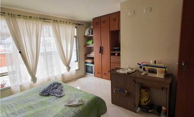 Se Vende Casa Con 2 Apartamentos Independientes En Barrio Coviprof