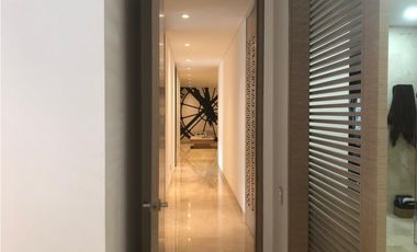 SE VENDE LUJOSO APARTAMENTO EN EL SECTOR GOLF
