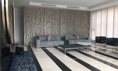 SE VENDE LUJOSO APARTAMENTO EN EL SECTOR GOLF