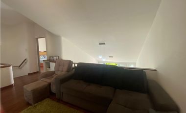 VENDEMOS CASA EN B. EL TRIANGULO VILLAVICENCIO