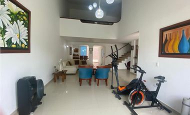 VENDEMOS CASA EN B. EL TRIANGULO VILLAVICENCIO