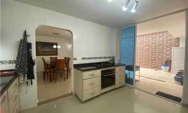 VENDEMOS CASA EN B. EL TRIANGULO VILLAVICENCIO