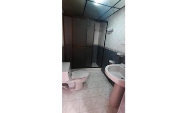 Se vende casa de 2 niveles en LA PRADERA, VILLAMARA