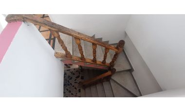 Se vende casa de 2 niveles en LA PRADERA, VILLAMARA