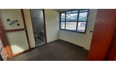 Se vende casa de 2 niveles en LA PRADERA, VILLAMARA