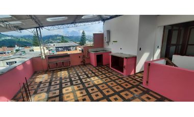 Se vende casa de 2 niveles en LA PRADERA, VILLAMARA