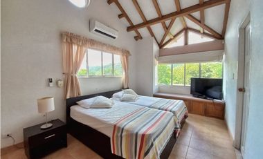 Maat vende Finca campestre, Villeta 12.000m2, $1.800millones