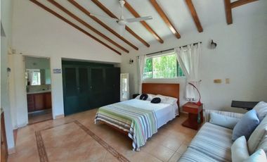 Maat vende Finca campestre, Villeta 12.000m2, $1.800millones