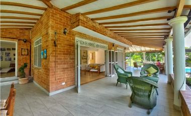 Maat vende Finca campestre, Villeta 12.000m2, $1.800millones