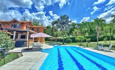 Maat vende Finca campestre, Villeta 12.000m2, $1.800millones