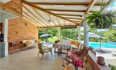 Maat vende Finca campestre, Villeta 12.000m2, $1.800millones
