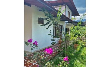 Maat vende casa campestre - Villeta 1.083m2 $720Millones