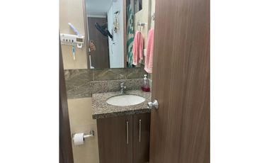 VENDO APARTAMENTO EN PUERTA DORADA