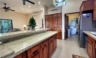 Oportunidad! Se Vende Hermosa Casa en Altos del Maria