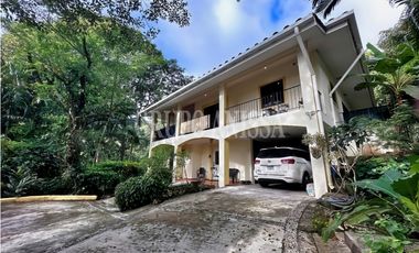 Oportunidad! Se Vende Hermosa Casa en Altos del Maria