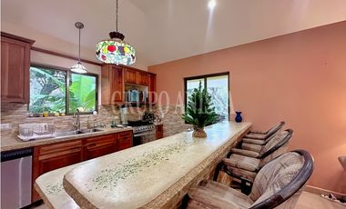 Oportunidad! Se Vende Hermosa Casa en Altos del Maria