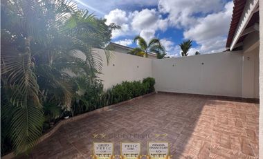 Casa Duplex en Venta en Reserva de Versalles Modelo Marsella
