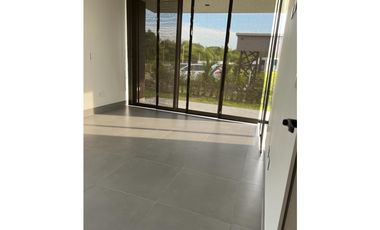 Casa campestre en condominio para la venta en Cerritos, Pereira!!!