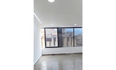 Venta oficina local en La Candelaria, Medellín Edificio Roldano